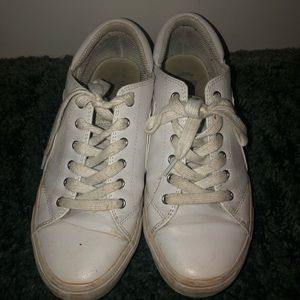 Guess shoes size 9.5